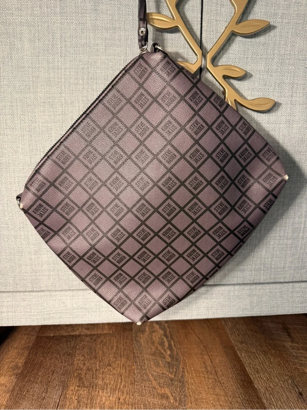 Steve Madden Mauve Patterned Wristlet Clutch